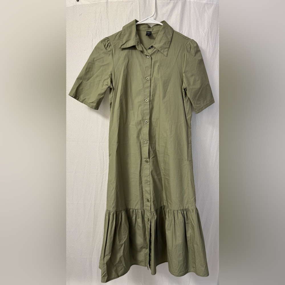 Elegant Green Button-Down Dress - Picture 4 of 5